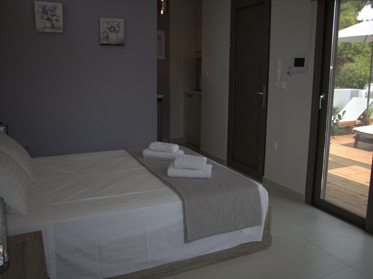 Pepi'S Room Artemida  Exterior photo